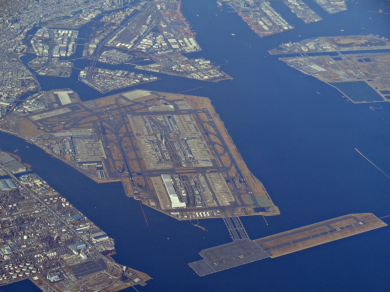 Aerial photograph of Haneda Airport